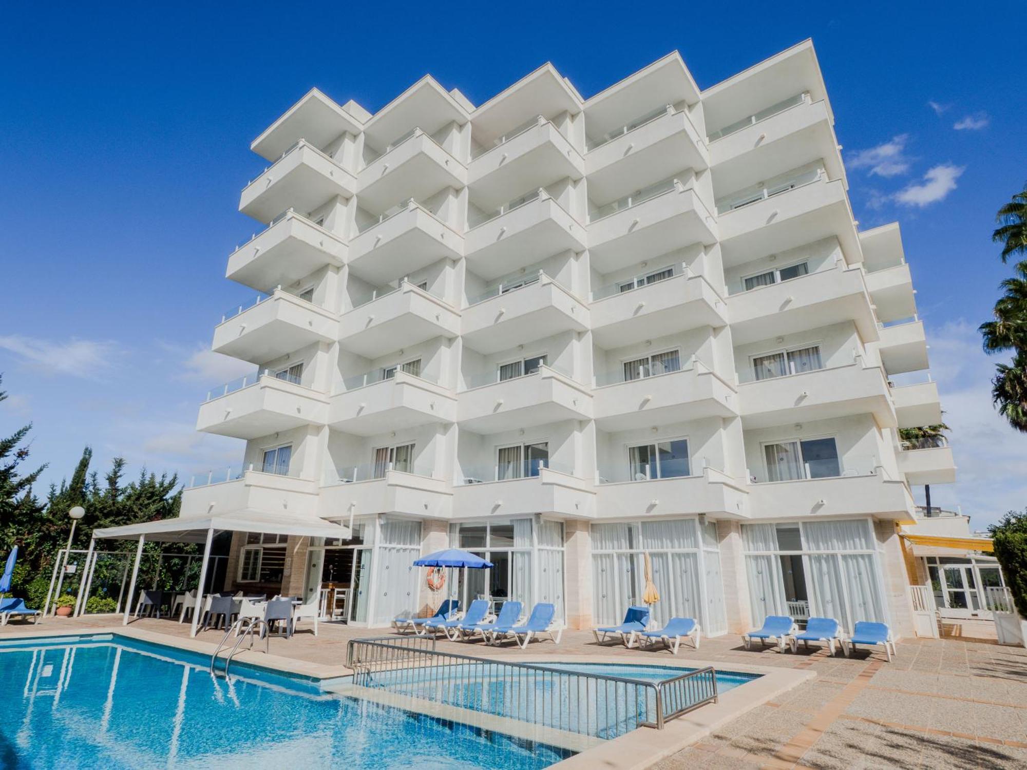 La Santa Maria Apartahotel 3*